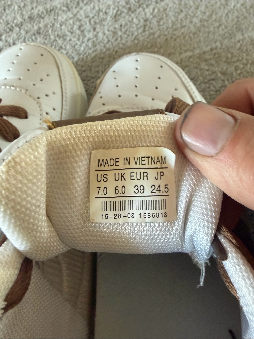 Nike White and Brown Low-Top Sneakers with Red Accent - Picture 11 of 11
